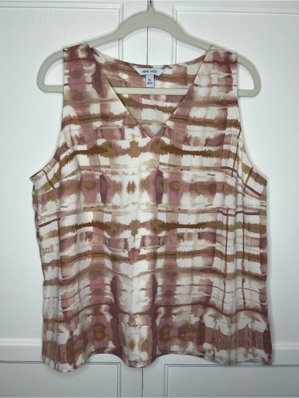 Women’s Nine West V-Neck Tank Top | EUC - XL